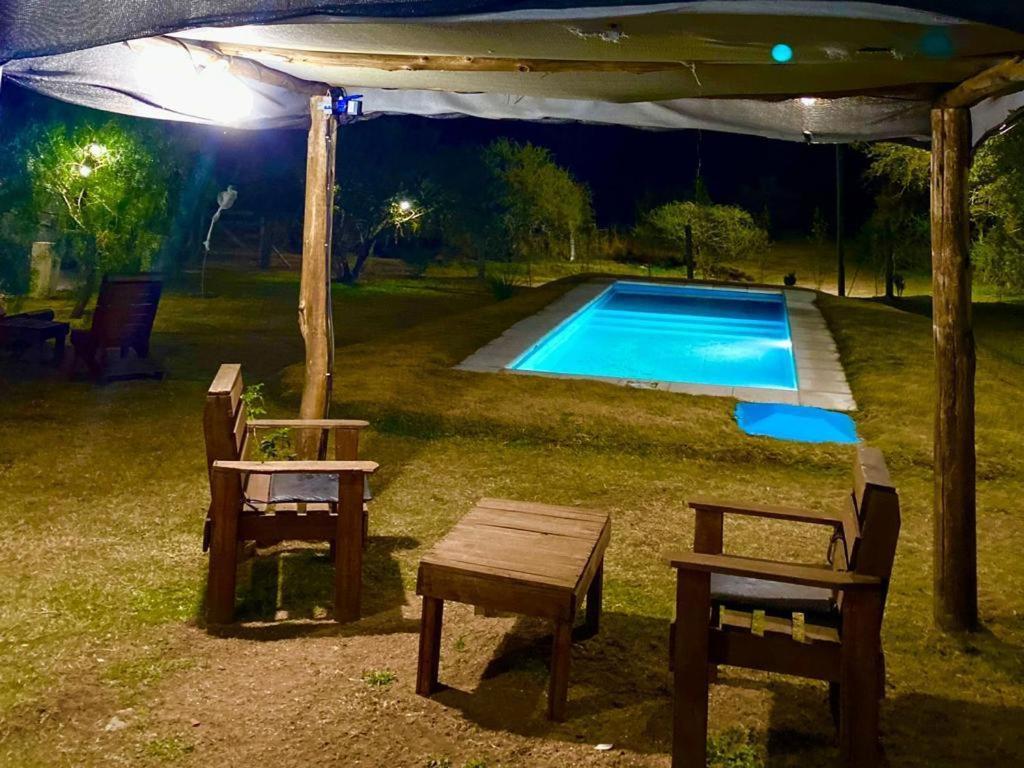 El Rincon De Jose Luis - Cabanas Y Restaurante Tanti Exteriör bild