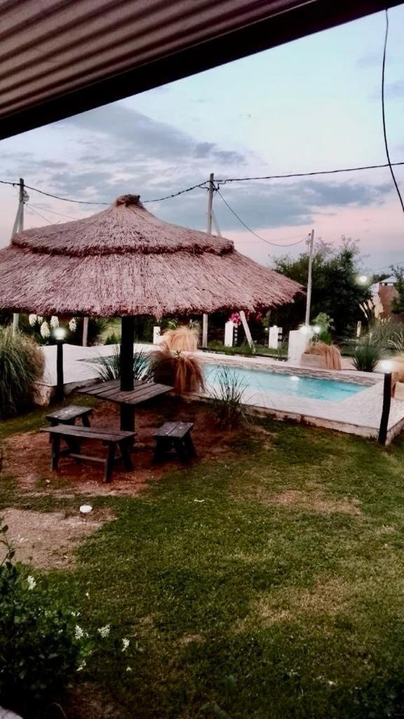 El Rincon De Jose Luis - Cabanas Y Restaurante Tanti Exteriör bild
